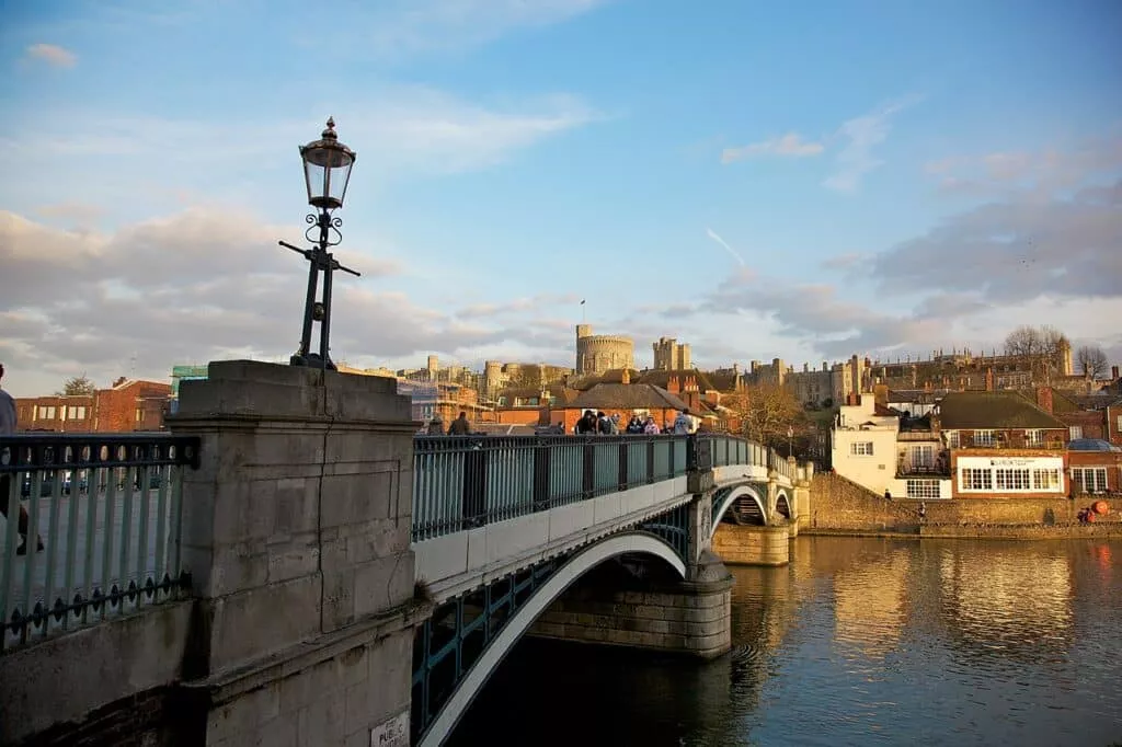 Windsor_Bridge_and_Town